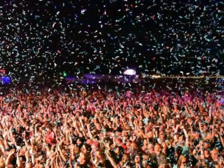 Kaiser Confetti Banner