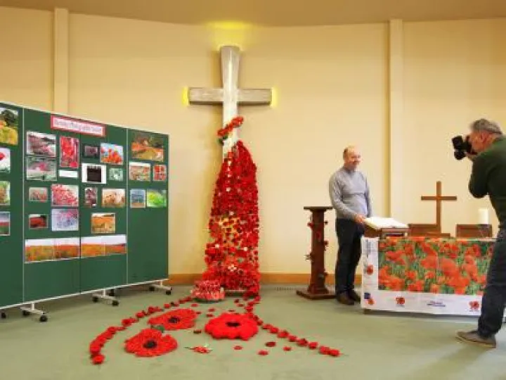 Poppy Display Emmanuel 11th Nov 2017 (6)