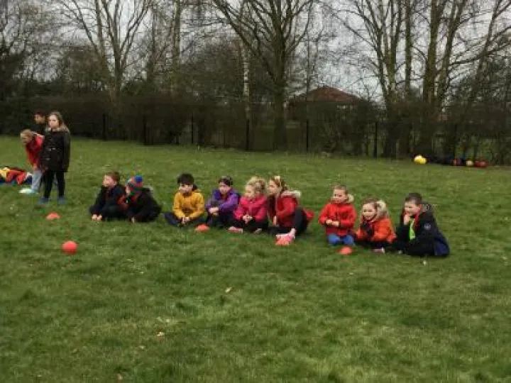 DB5A533E-3FA6-4D0D-A604-862F9BE3735C