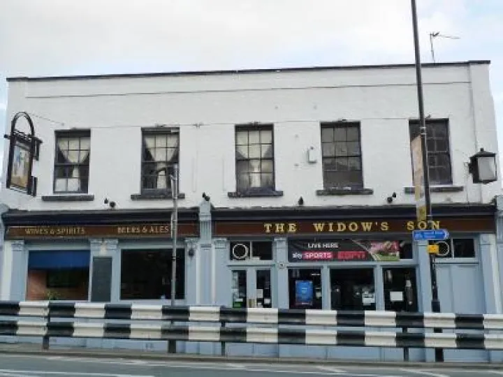 The_widow 39 s_son _london