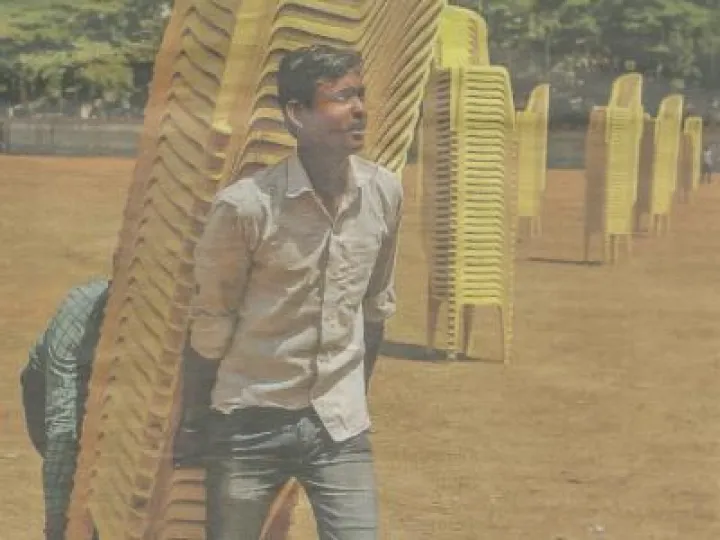 Creative Handling of Stacking Chairs Scan_20180324 (2)