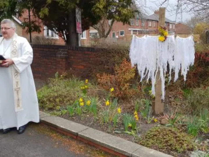 Easter Cross Valley &ndash; 1