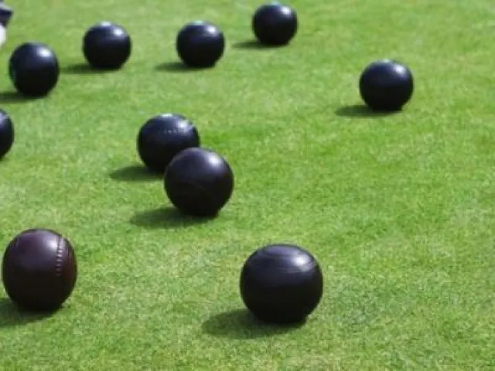 outdoor-bowls-M186206