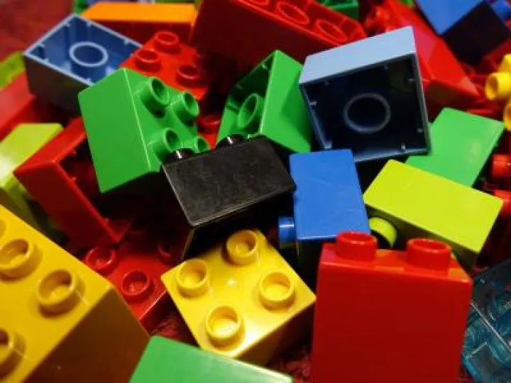 lego-blocks-2458575_960_720