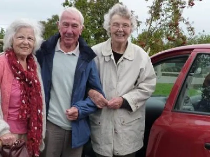 Time-Banking-giving-lifts1 (1)