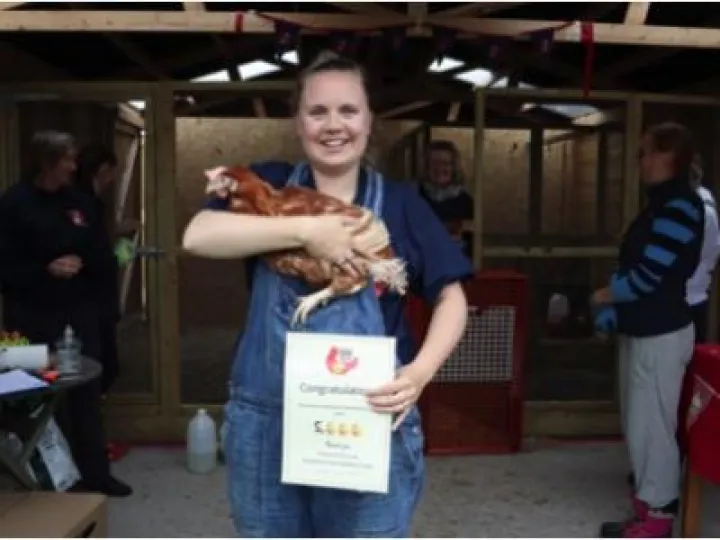 Image: 5000th hen
