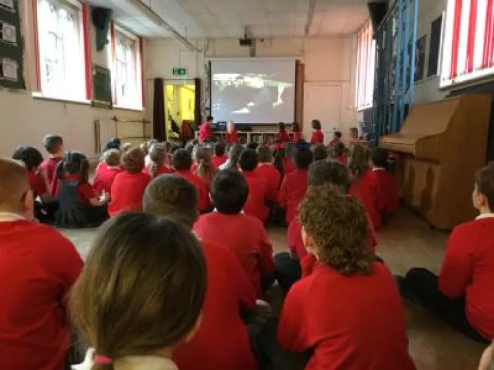 ECDDE158-383F-499D-B24C-C0F83E988183