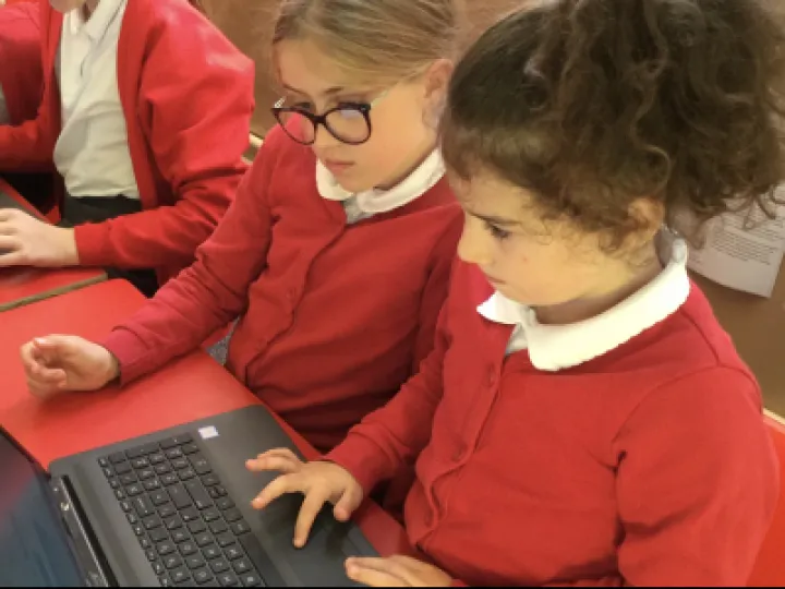 Image: 8B769085-76FD-418F-BC17-53973AD158BF