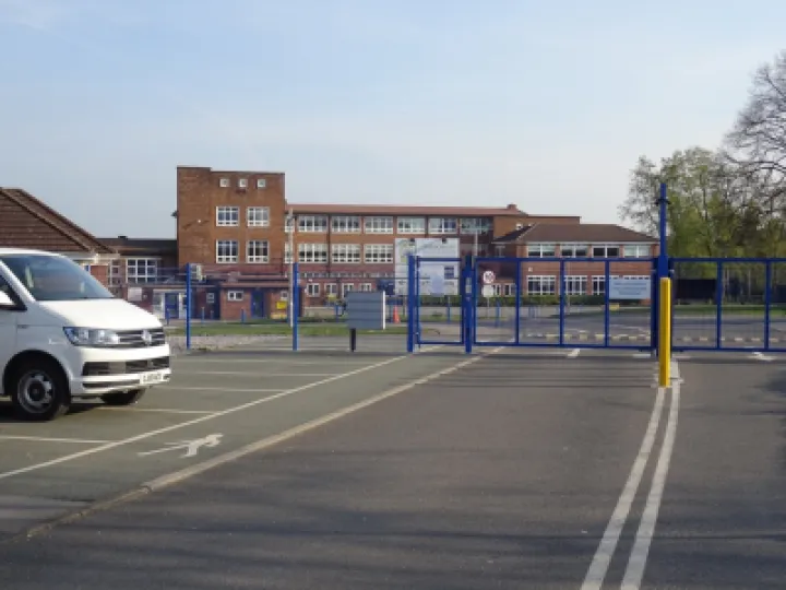 Tarporley_High_School_(geograph_6124482)