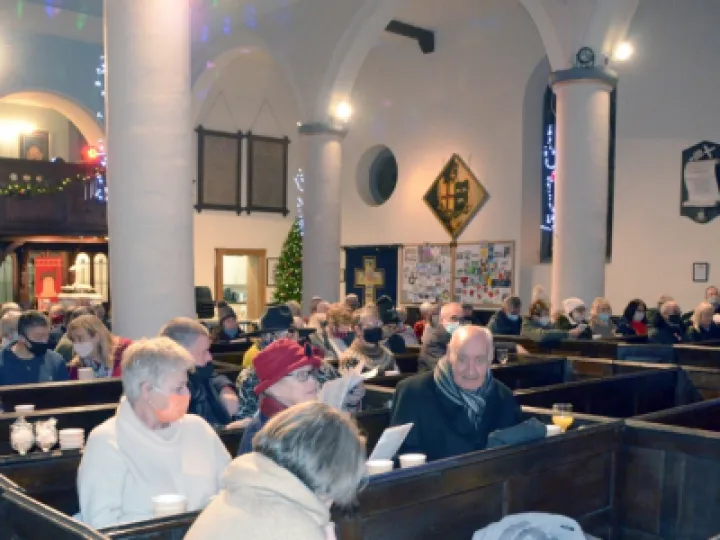 2021CarolsRoundTree_2118