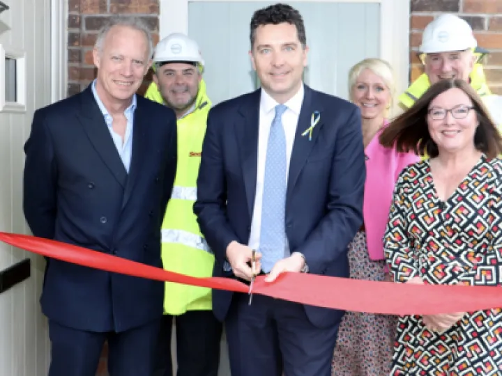 9B1D8313-FFF4-47C4-9883-756238A01774