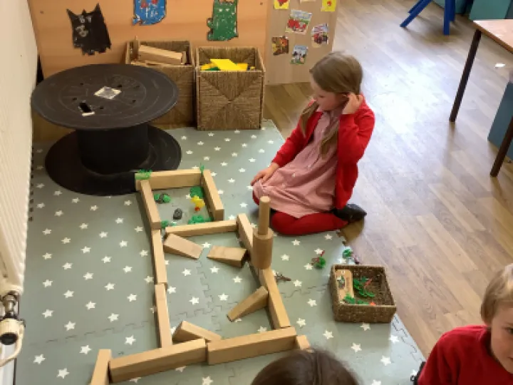 4BBC4A30-5A99-4055-B619-663268EE116A