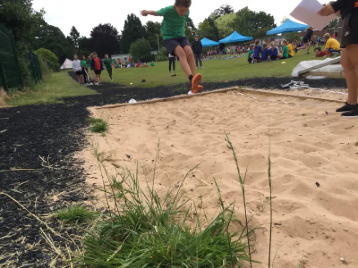 Long jump (10)