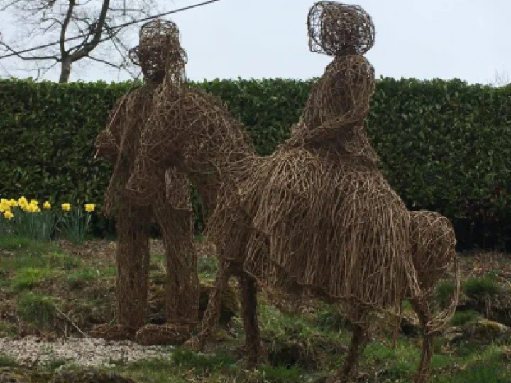 Flower club meeting    July 2022 Heights Of Abraham Regency Lady And Guide