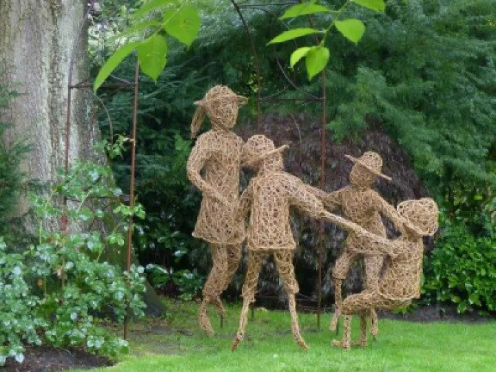 Flower club meeting    July 2022 Ring A Roses