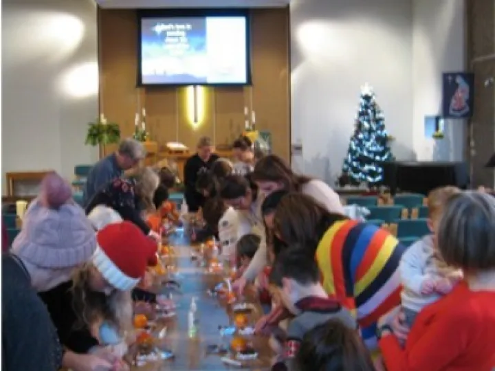 Making Christingles