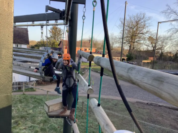 80B9E03C-FF9B-439C-BC02-C79A360801EC