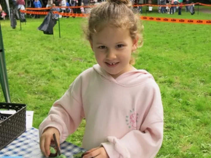 Apple Pressing 3 &ndash; Enjoying the Craft Table