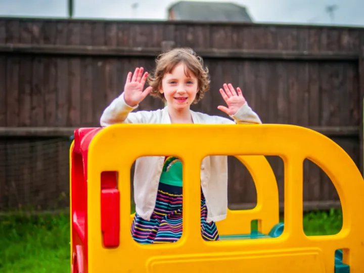 Upton &ndash; Daisy Chains