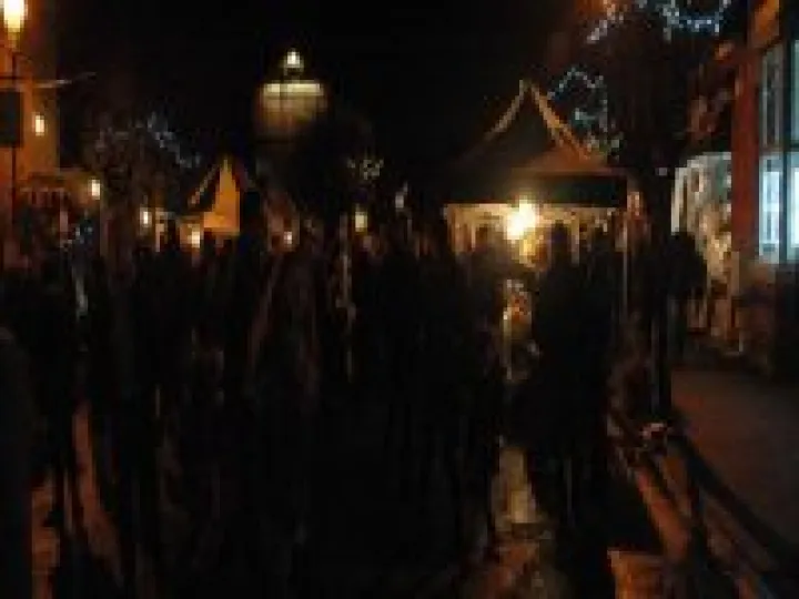 Christmas Street 3 letterbox