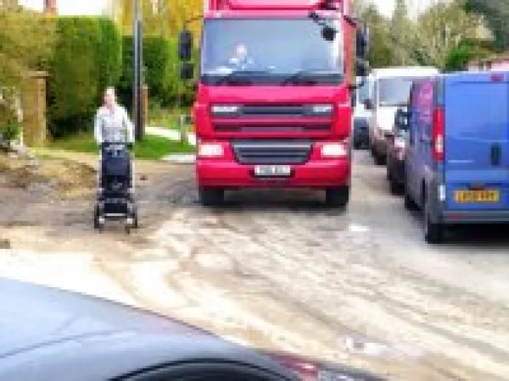 Dollicott Traffic 01