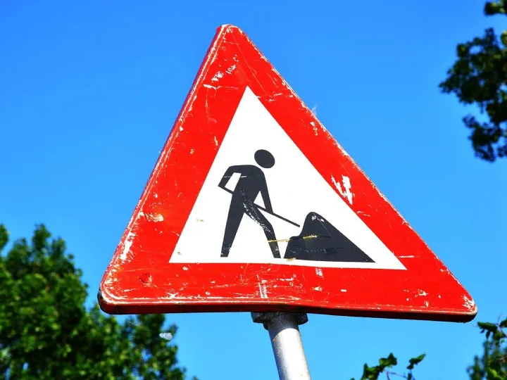 Traffic sign, warning, roadwork, traffic, sign, road, roadsign, transport, danger, safety, red, white, blue, blue safety, traffic sign, roadwork, roadwork, roadwork, roadwork, roadwork, safety