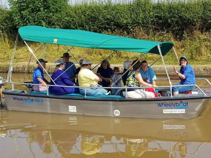 Wheelyboat