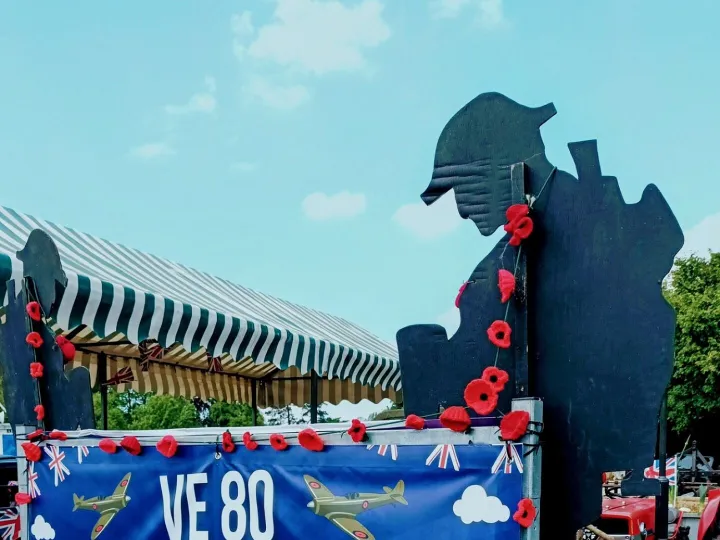 Commemoration Float Gm