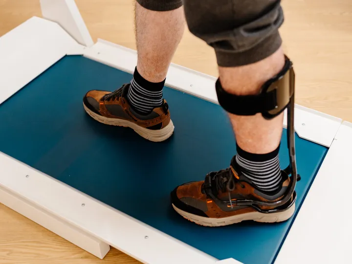 Close Up 2 Client On Easy Gain